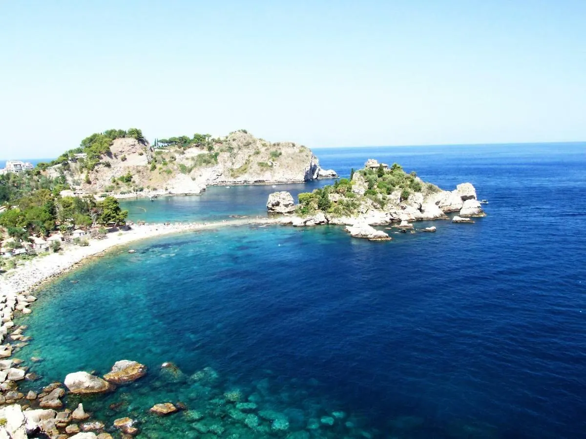 Le Moresche Taura & Mina Taormina 0*,